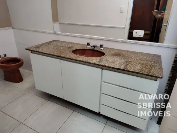 Imagem Casa com 3 dormitórios 1 suíte no Condomínio Portal de Itu I em Itu SP com 370 m2 localização privilegiada dentro do Condomínio