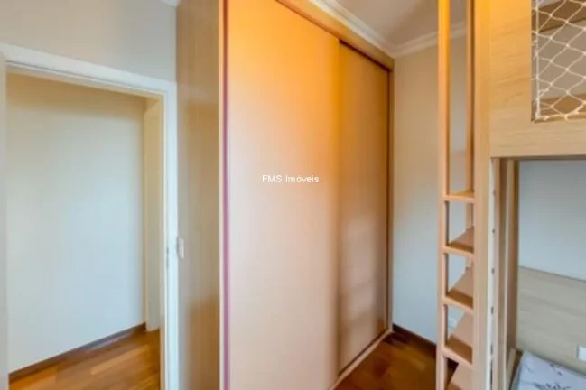 Imagem Apartamento à venda ou locação na Vila Mariana com 3 quartos sendo 1 suíte, 2 banheiros, 3 vagas, 116m²