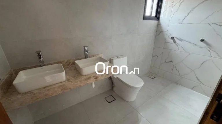 Imagem Sobrado à venda, 201 m² por R$ 1.700.000,00 - Jardins Porto - Senador Canedo/GO