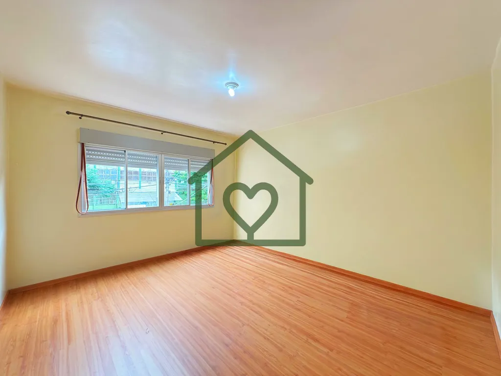 Imagem Ótimo apartamento reformado muito bem distribuído e com ventilação cruzada, proporcionando ambie...