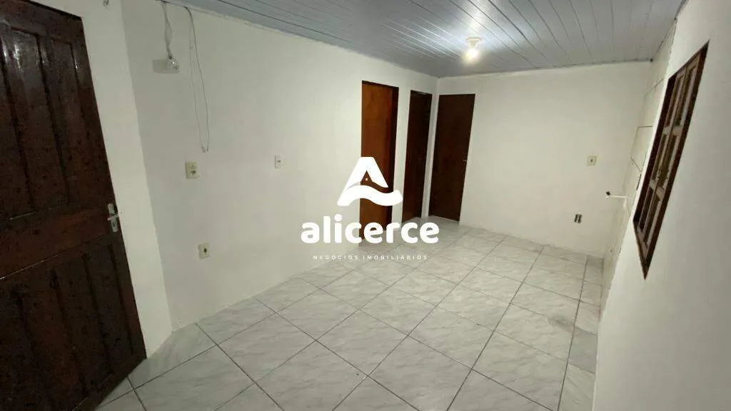 Imagem Imóvel de esquina para investimento com alta rentabilidade - Bairro Serraria, São José/SC