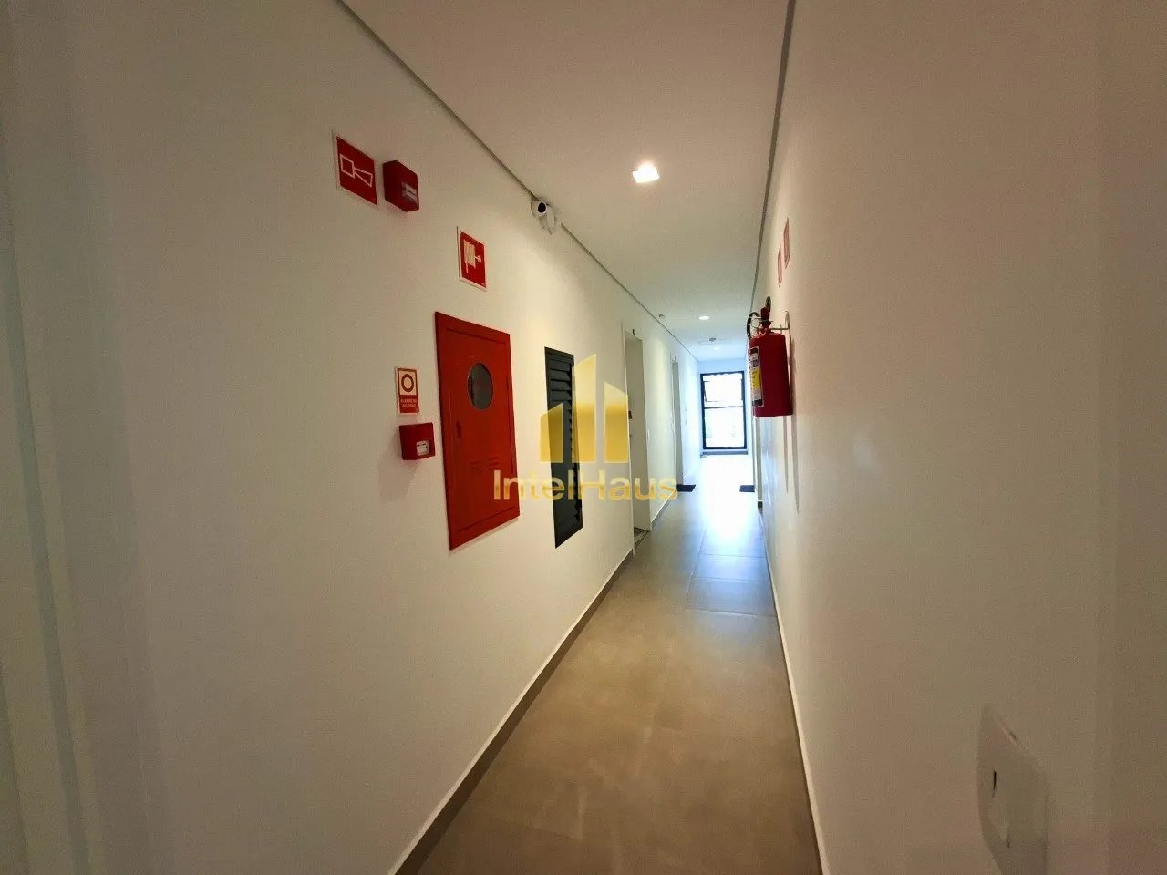 Imagem Oportunidade para investidor que busca renda imediata e baixo esforço operacional.

Studio no 8º p...