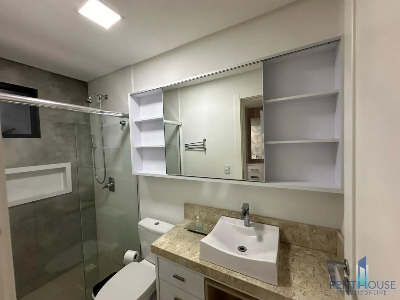 Imagem Apartamento com Terraço para Venda em Balneário Camboriú, Praia dos Amores, 2 dormitórios, 2 suítes, 3 banheiros, 2 vagas