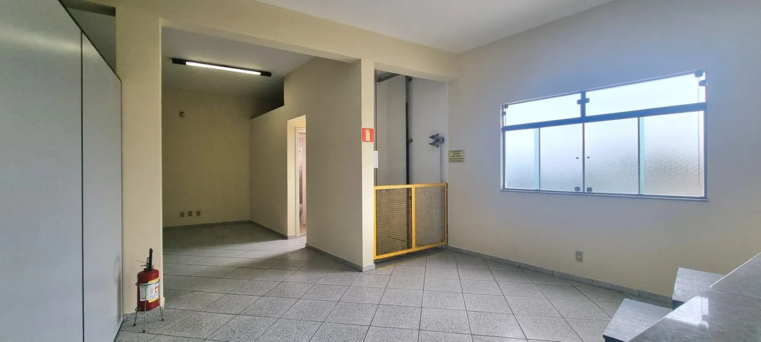 Imagem Prédio Comercial Completo com 3 Pisos, Elevador, Acesso Facilitado e Localização Estratégica para Seu Negócio