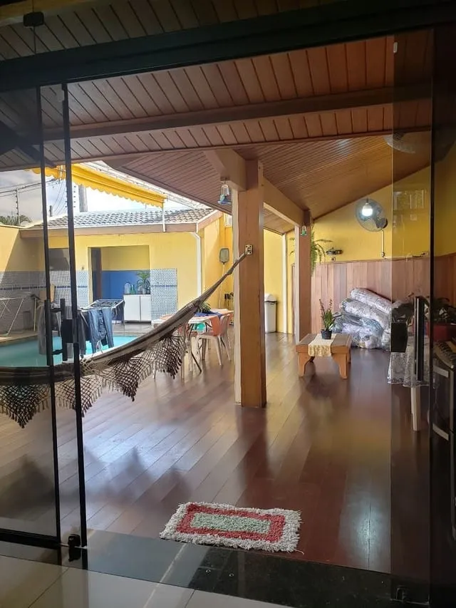 Imagem Casa à venda 3 Quartos, 1 Suite, 2 Vagas, 300M², Vila São José, Taubaté - SP