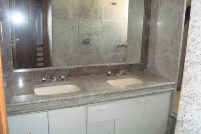 Imagem Apartamento de Luxo à Venda no Melhor Ponto do Lourdes - Alto Padrão