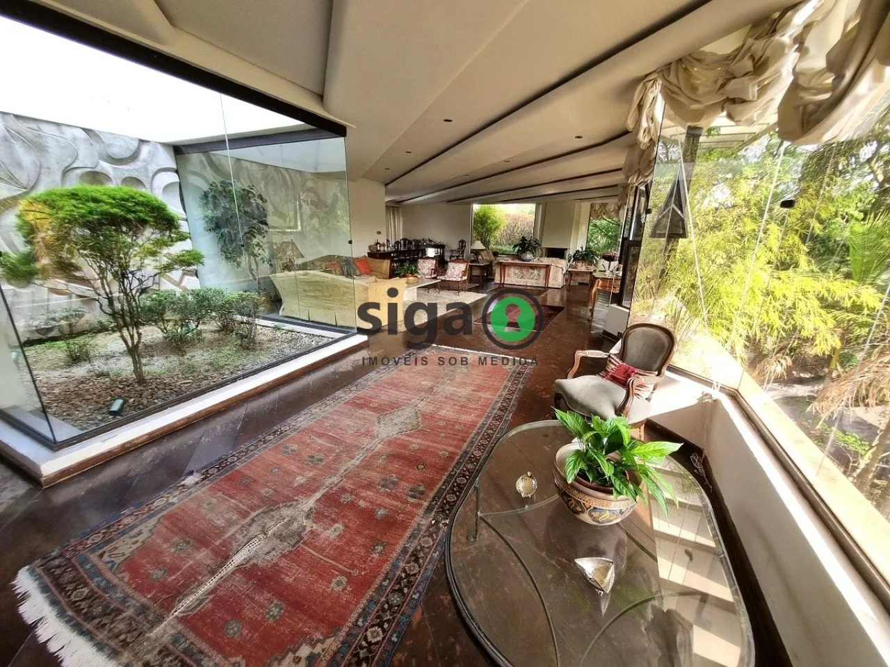 Imagem Casa a venda no Jardim Leonor com 5 quartos