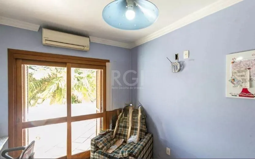 Imagem Casa para Venda - 336m², 4 dormitórios, sendo 1 suites, 2 vagas - Camaquã