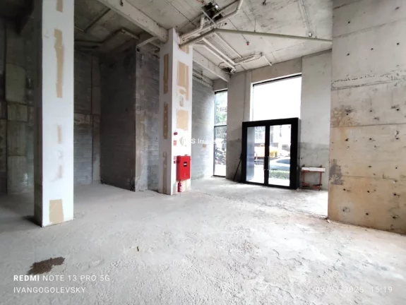Imagem Loja comercial para locação em São Paulo-SP, Moema: com 1 banheiro e 240m² de área.