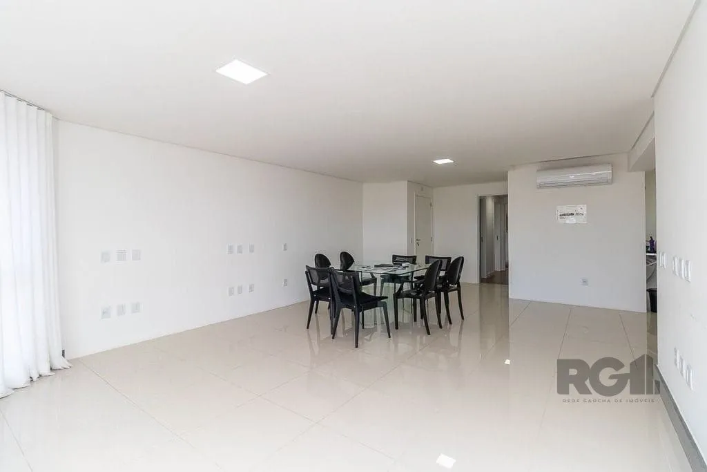 Imagem Excelente cobertura de 238m² com 3 dormitórios e 2 vagas.