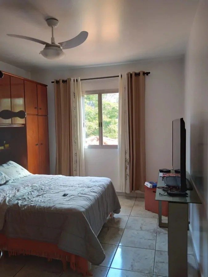 Imagem Casa para Venda em São Paulo, Jardim Regina, 3 dormitórios, 1 banheiro, 3 vagas