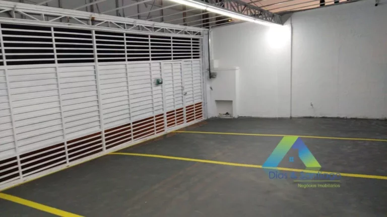 Foto do imóvel Casa fins residencial ou comercial com localização privilegiada a 500mts do Aeroporto Congonhas com terreno 10x30