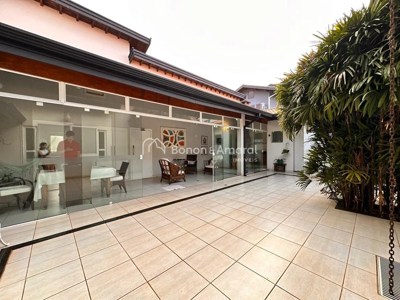 Imagem Casa Assobradada para Venda no Okinawa Paulínia, de 3 quartos, Parque Brasil 500 - Paulínia/SP