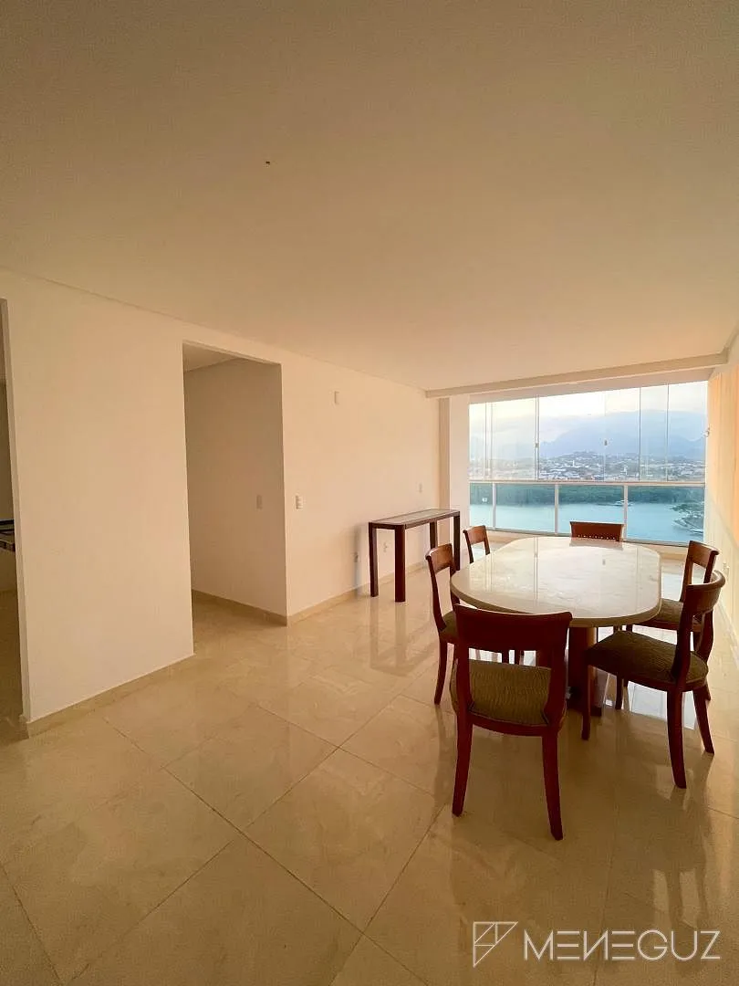 Imagem Apartamento 2 quartos, a venda, no centro de Guarapari, com vista para o canal