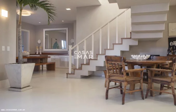 Imagem Casa Frente Mar para Temporada em Armação dos Búzios / RJ no bairro Praia Rasa