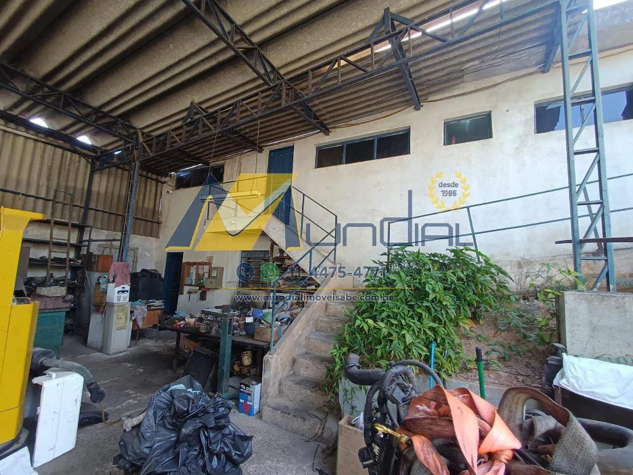 Imagem OPORTUNIDADE DE LOCAÇÃO: GALPÃO E 7 SALAS EM TERRENO DE 476 M²
