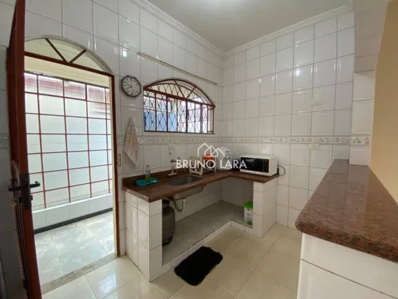 Imagem Casa á venda em Igarapé / MG bairro Roseira