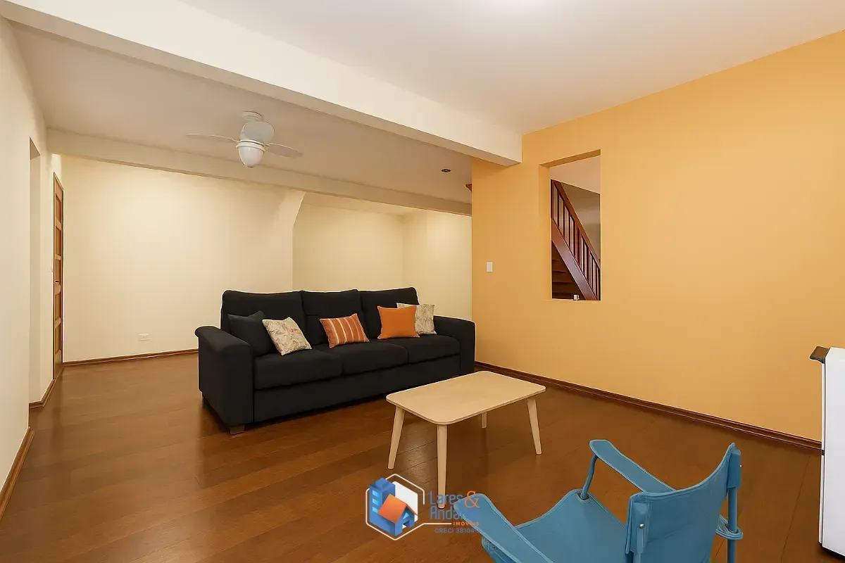 Foto do imóvel Casa de vila para venda em Vila Nova Conceição com 5 quartos, sendo 2 suítes, 199m² em Rua Irundiara