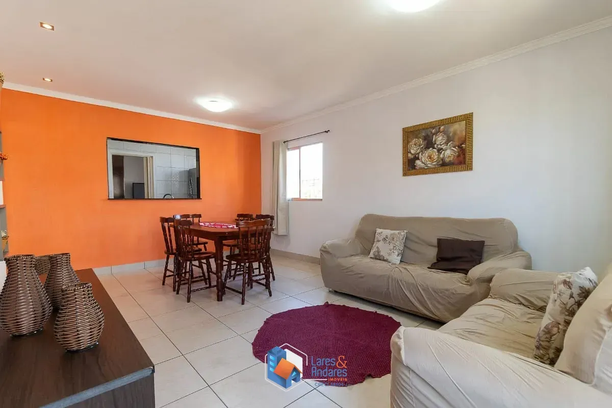 Imagem Sobrado para venda em Jardim São Carlos (Zona Leste) com 4 quartos, sendo 1 suíte, 400m²
