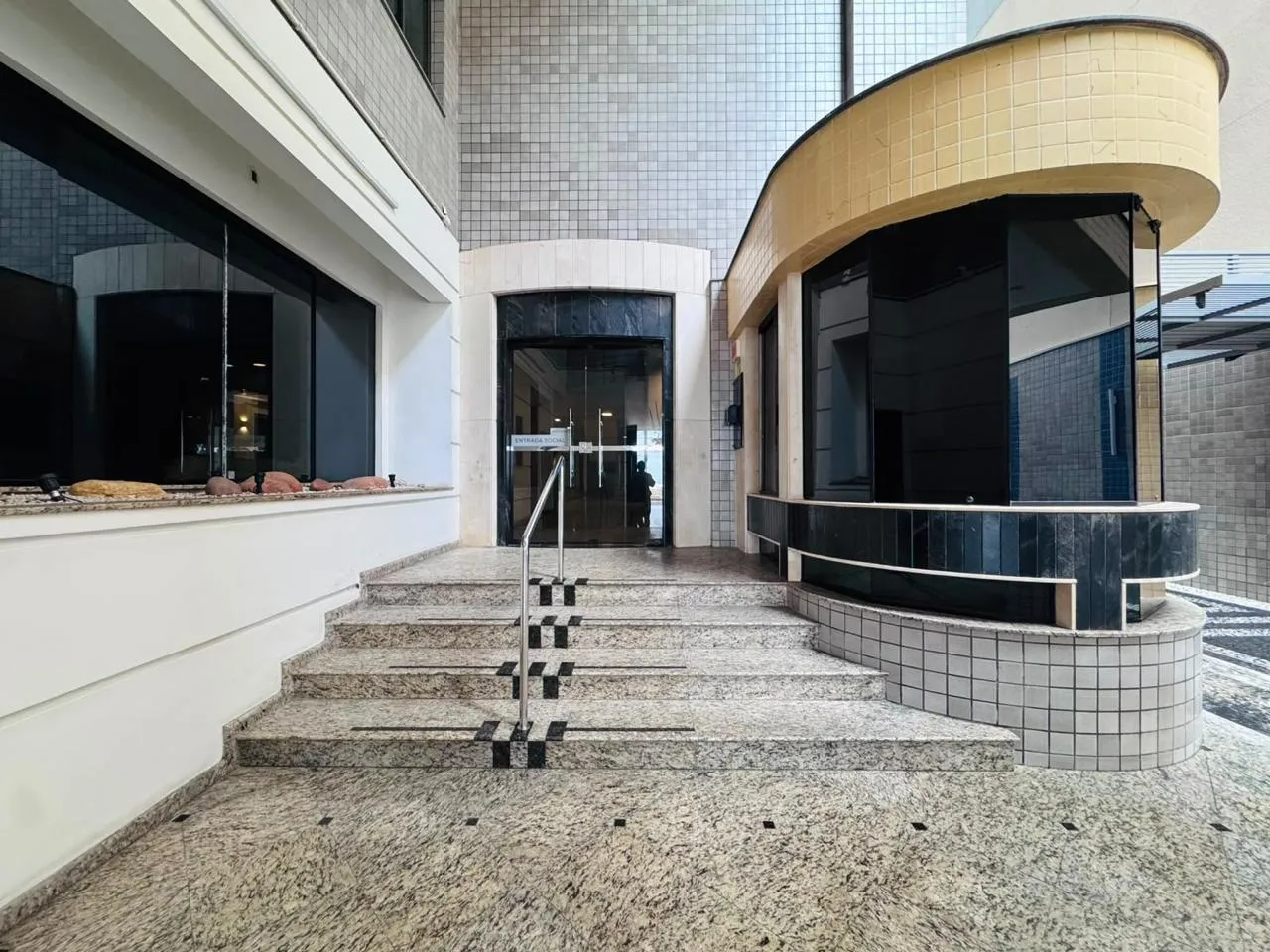 Imagem Apartamento com vista para o mar à venda com 112.49m2 por R$ 4.500.000,00