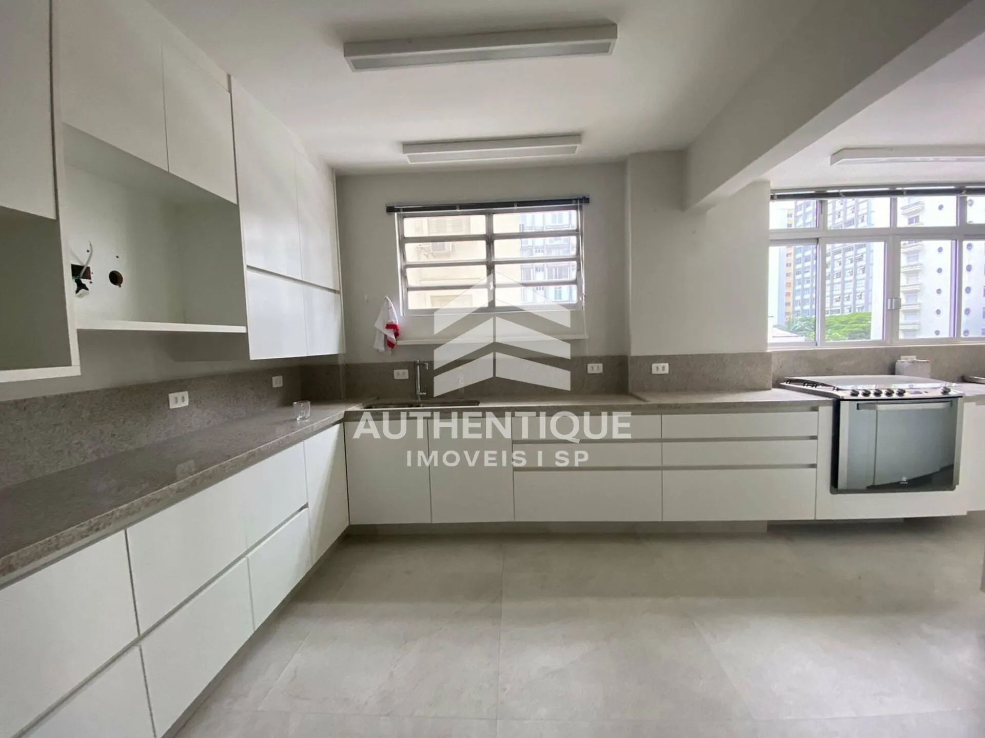 Imagem Claudia - Jardim América - Apartamento à venda no bairro Cerqueira César - São Paulo/SP, Zona Sul