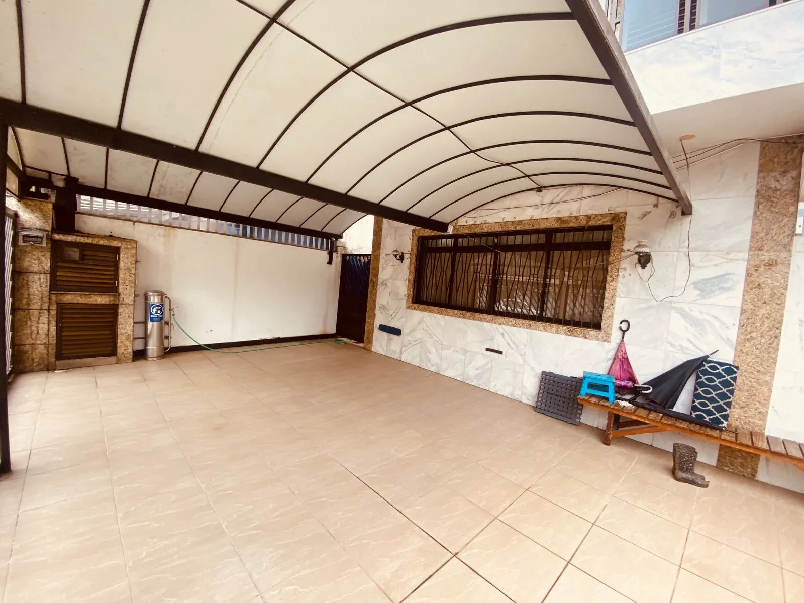 Imagem Sobrado com 4 Quartos à Venda, 255 m² em Embaré - Santos