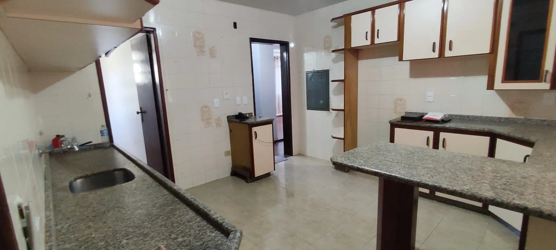 Imagem Sobrado de Esquina à Venda no São Cristóvão - 300 m² - R$ 1.118.000,00
