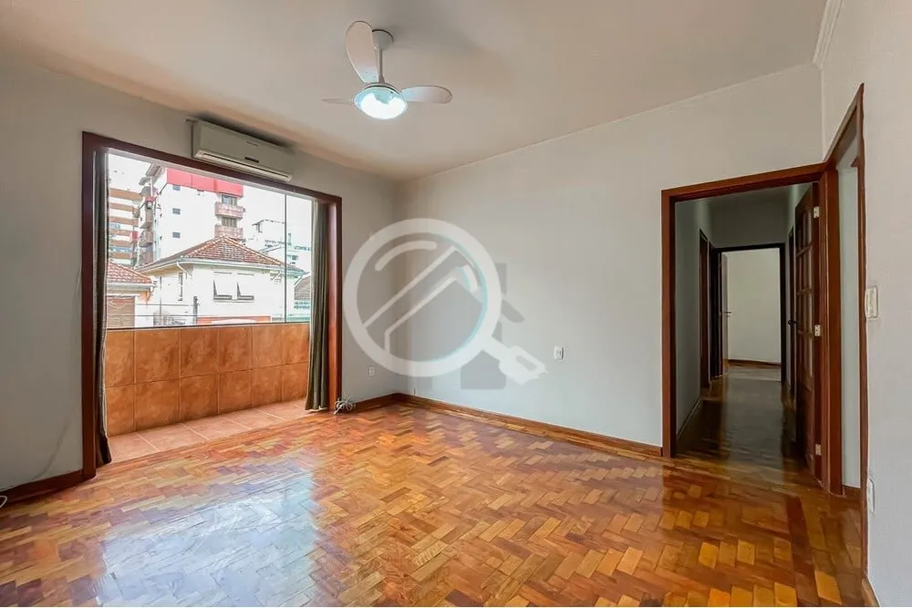 Imagem Amplo apartamento à venda em localização privilegiada, no bairro Rio Branco, - em Porto Alegre. D...