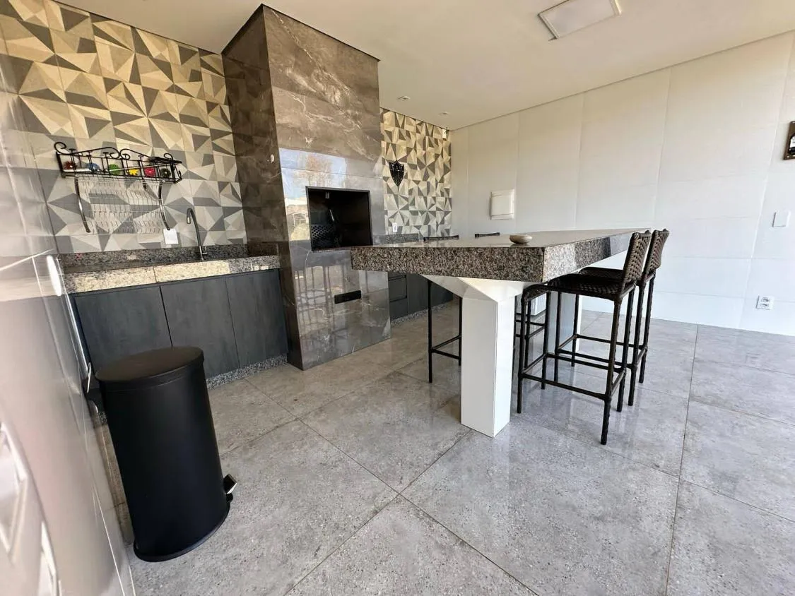 Imagem Vendo uma linda chácara em itatiaiuçu/MG , com área total de 3.400 m²,
