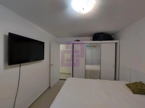 Imagem Praia da pitangueiras, vista para o Mar apartamento todo reformado , pé na areia .