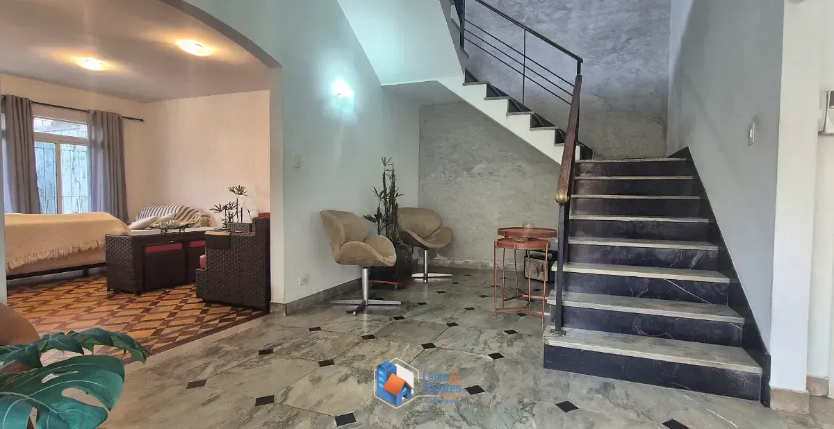 Imagem Casa para venda em Aclimação com 4 quartos, sendo 1 suíte, 215m²