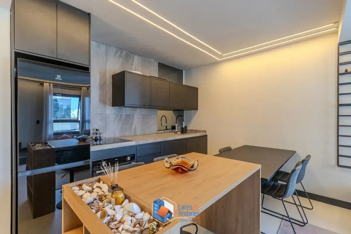 Imagem Apartamento para venda em Moema com 2 quartos, sendo 1 suíte, 72m²