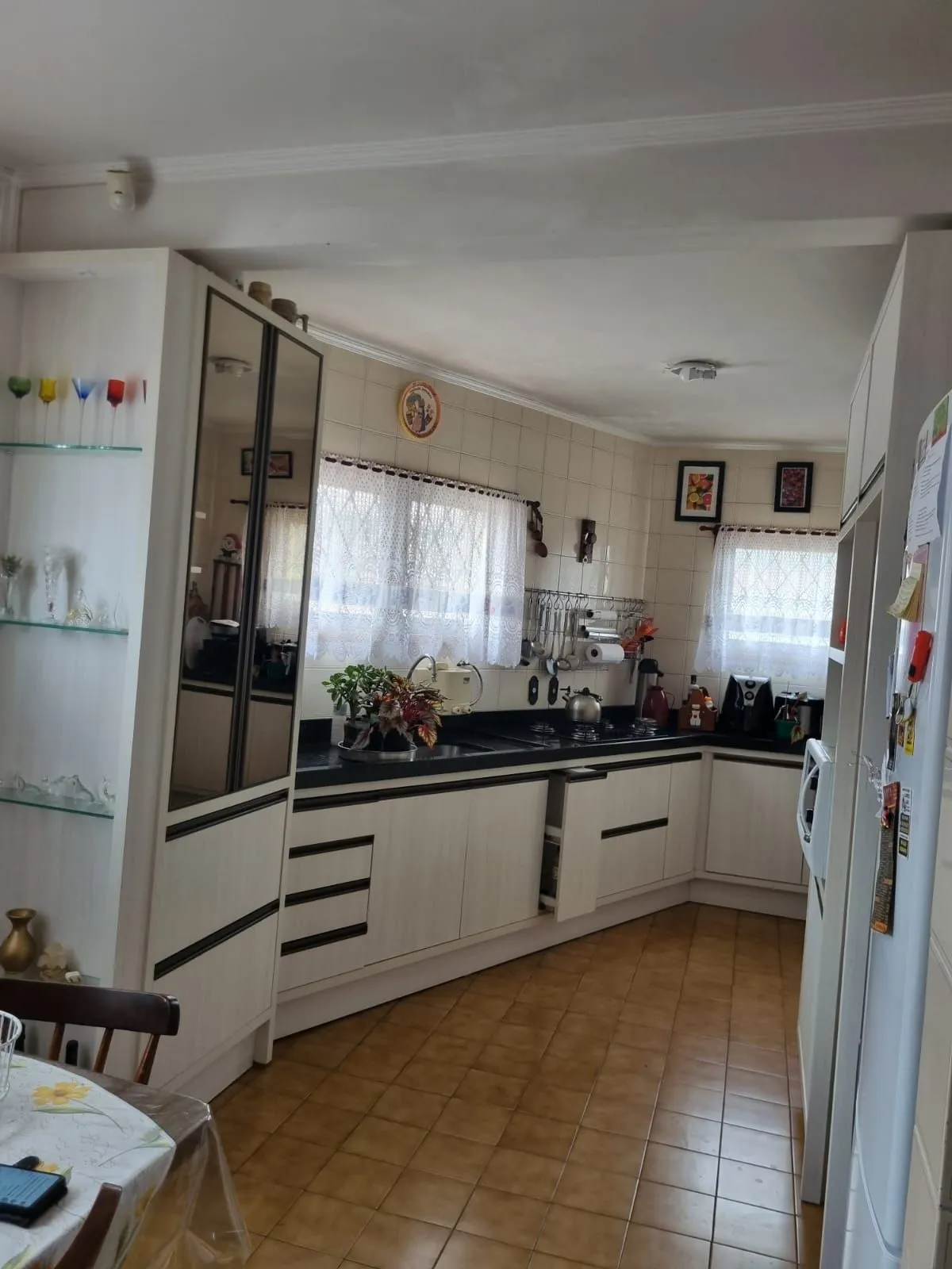 Imagem Casa / Sobrado bem grande 266 m² - Vila João Pessoa - Porto Alegre - Preço bem atrativo