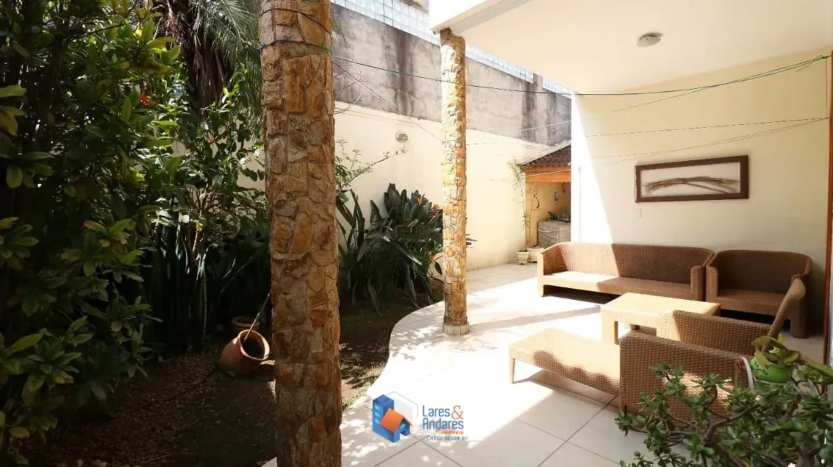 Imagem Casa no condomínio Condomínio Residencial Chácara Francesa para venda com 5 quartos, sendo 4 suítes, 444m²