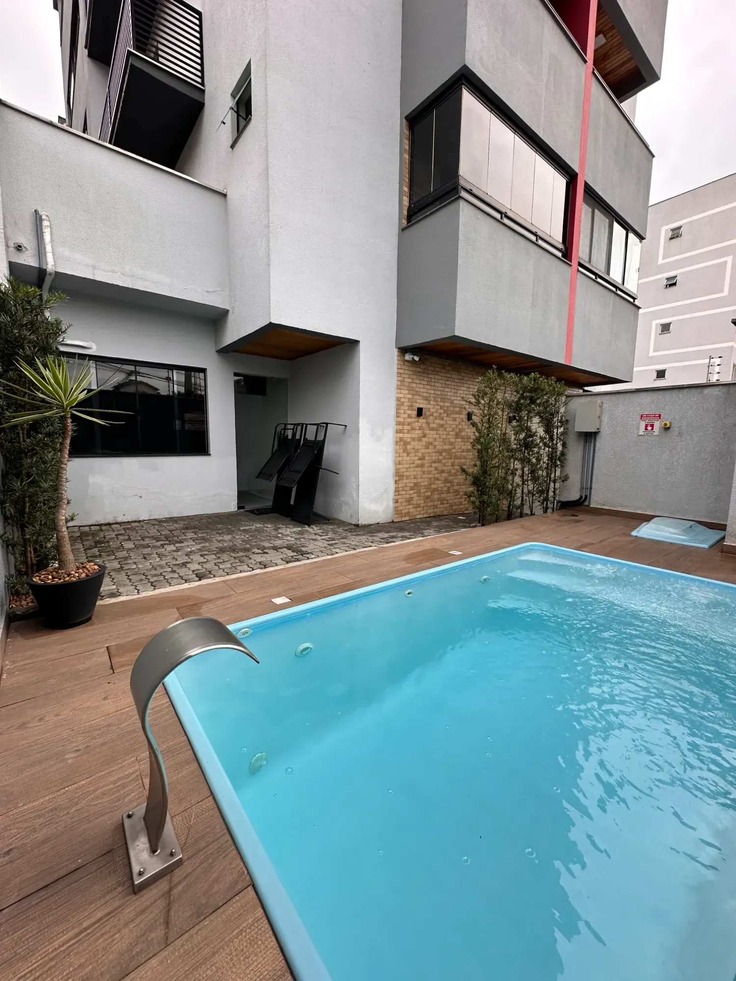 Imagem Apartamento com 2 Quartos à Venda, 71 m² em Costa e Silva - Joinville