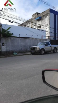 Imagem Galpão à venda em Jaboatão dos Guararapes-PE, bairro Candeias: 4 salas, 2 banheiros, 25 vagas de garagem, 342m² de área