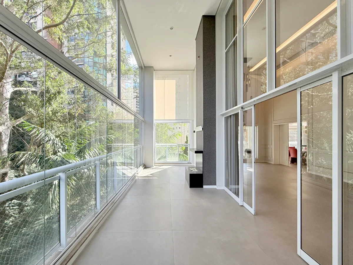 Imagem Apartamento para venda e locação em Jardim Fonte do Morumbi com 4 quartos, sendo 3 suítes, 301m2