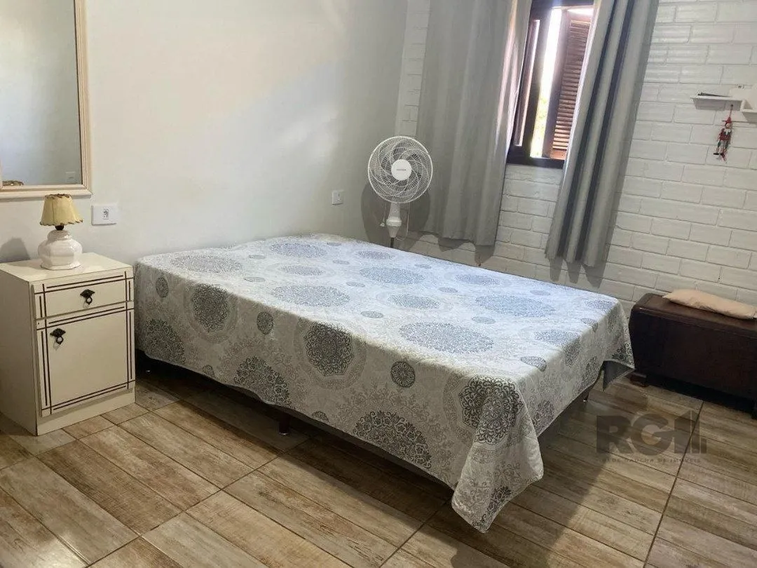 Imagem Casa 5 dormitórios, bairro Centro em Imbé.