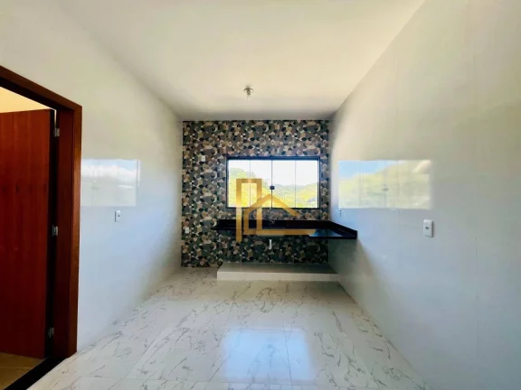 Imagem Casa com 3 dormitórios sendo 1 suíte e vista privilegiada à venda, 201 m² - Vale das Nações - Teresópolis/RJ