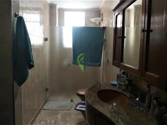 Imagem Apartamento clássico no Gonzaga em Santos com vista lateral para o mar!