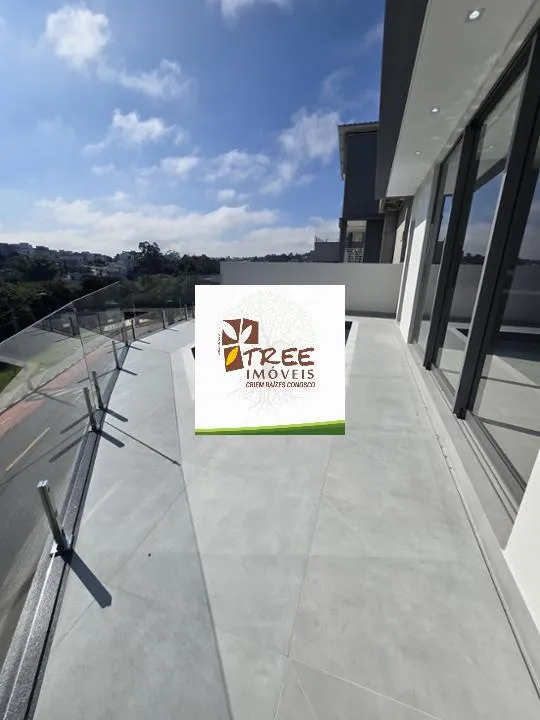 Imagem VENDA DE SOBRADO DE ALTO PADRÃO NO CONDOMÍNIO REAL PARK, EM ARUJÁ/SP, 345m² com 4 suítes, suíte máster com hidro, área gourmet e piscina. CONSULTE-NOS