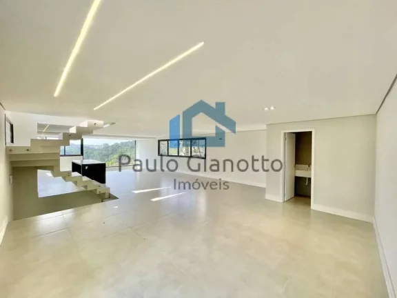 Imagem Casa Nova, de Alto Padrão, no Condomínio São Paulo II