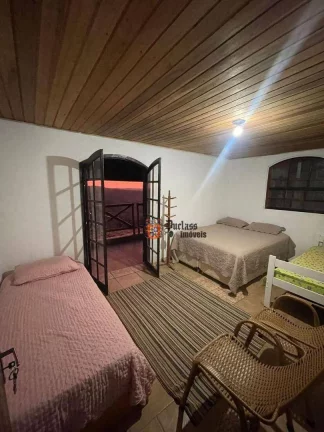 Imagem Chácara com 3 dormitórios à venda, 977 m² por R$ 650.000 - Vitória Régia - Atibaia/SP