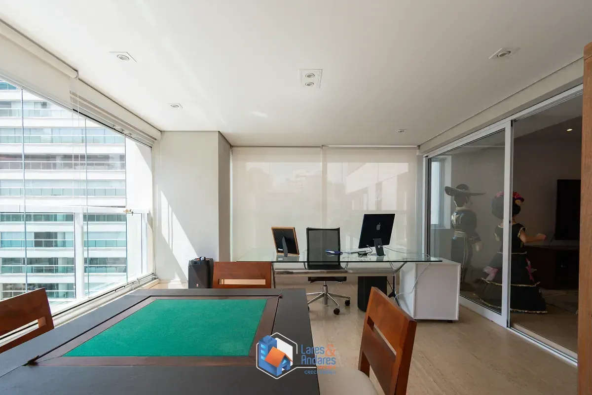 Imagem Apartamento para venda em Moema com 4 quartos, sendo 4 suítes, 335m²