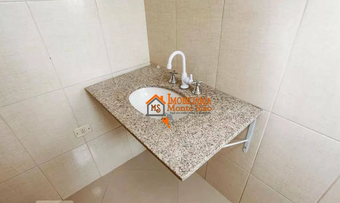 Imagem Sobrado com 3 dormitórios para alugar, 300 m² por R$ 6.272,00/mês - Macedo - Guarulhos/SP