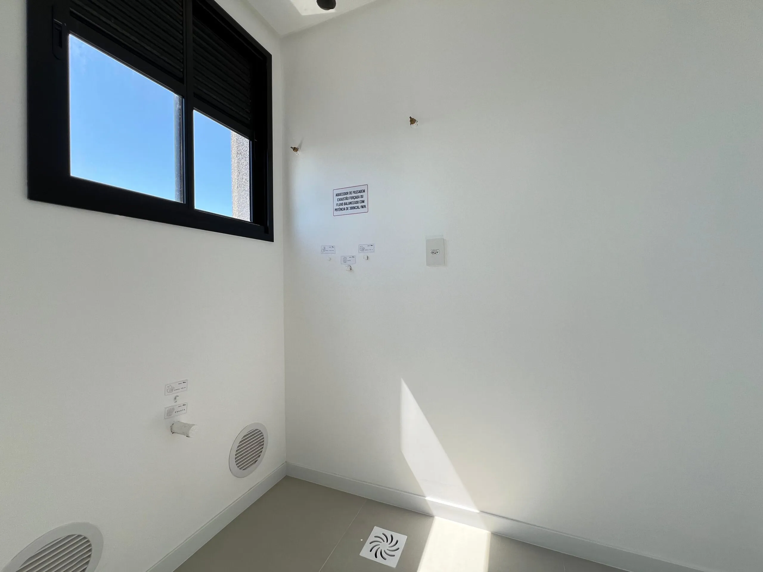 Imagem Apartamento com vista para o mar à venda com 88m2 por R$ 1.790.000,00