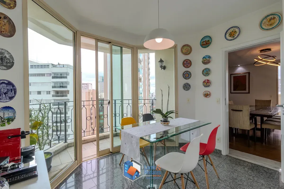 Imagem Apartamento para venda em Campo Belo com 3 quartos, sendo 3 suítes, 237m²