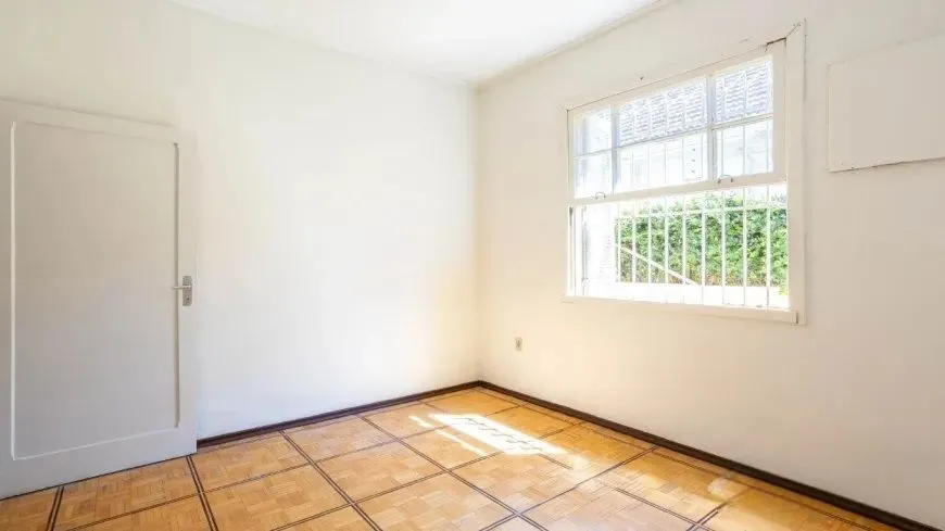 Imagem Casa Ampla com Pátio e Excelente Localização no Petrópolis