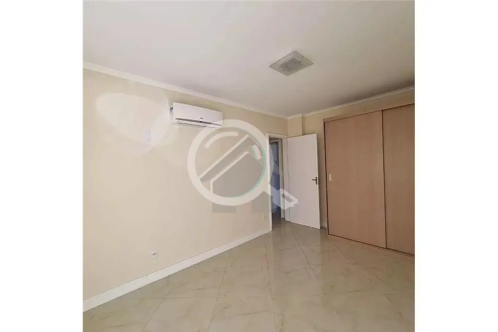Imagem Maravilhoso apartamento recentemente revitalizado e reformado com 120 m2 privativos, 3 amplos e sile...