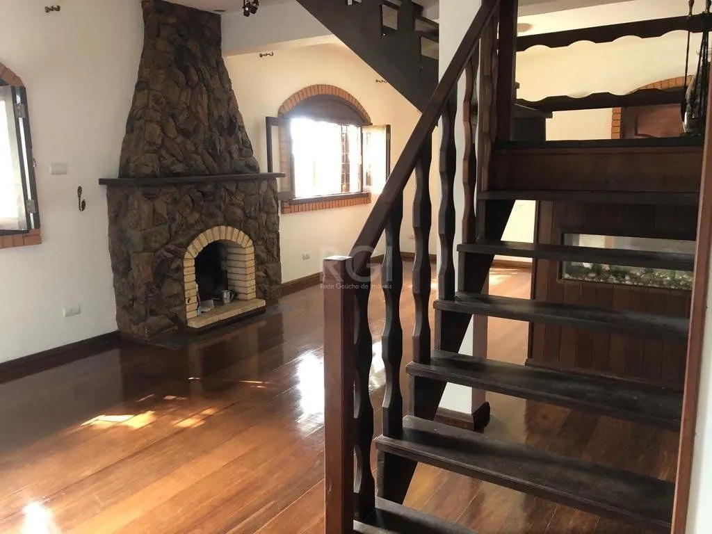 Imagem Casa para Venda - 326m², 3 dormitórios, sendo 2 suites, 4 vagas - Parque dos Maias